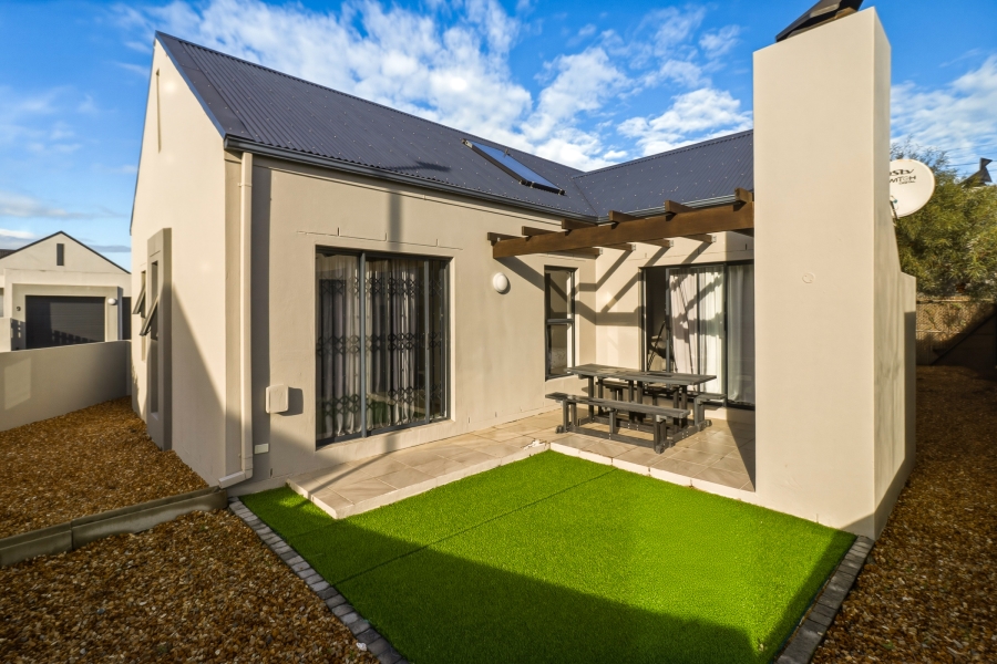 3 Bedroom Property for Sale in Aan de Wijnlanden Western Cape